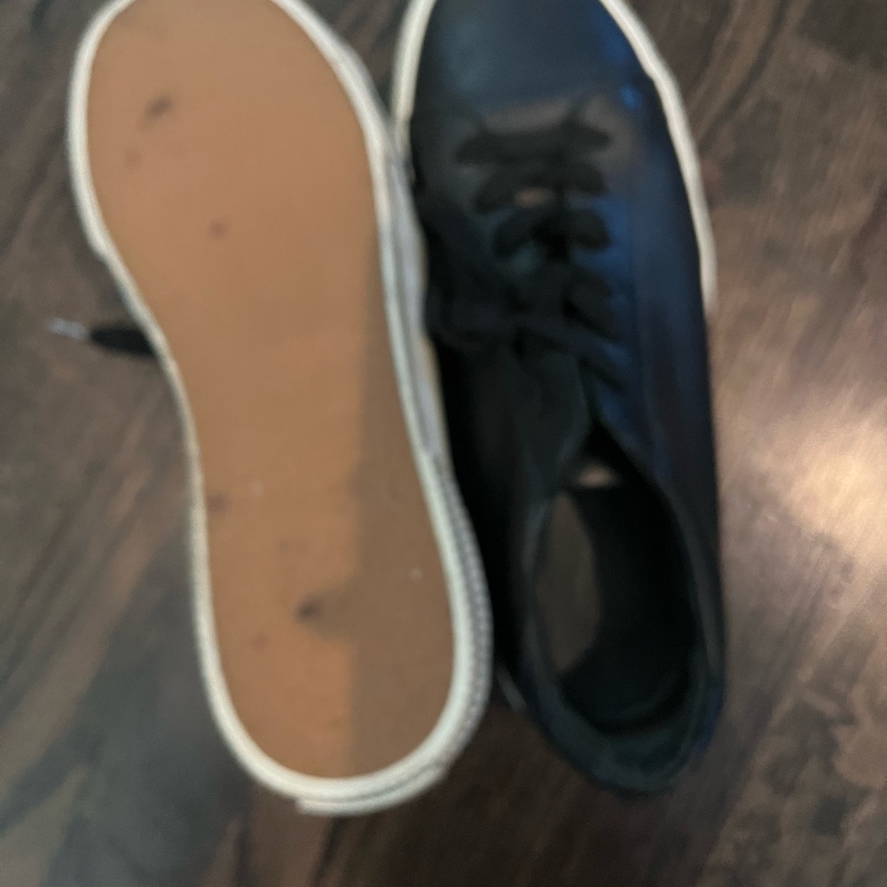 Black Casual Sneakers